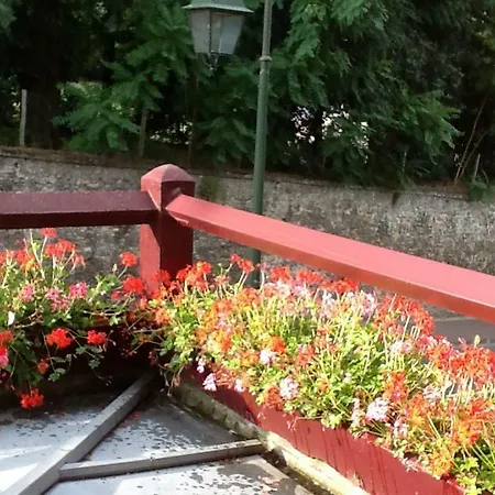 Bed & Breakfast La Thuilerie - Maison D'hotes 3*