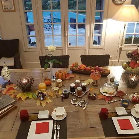Bed & Breakfast La Thuilerie - Maison D'hotes Orgeval (Yvelines)