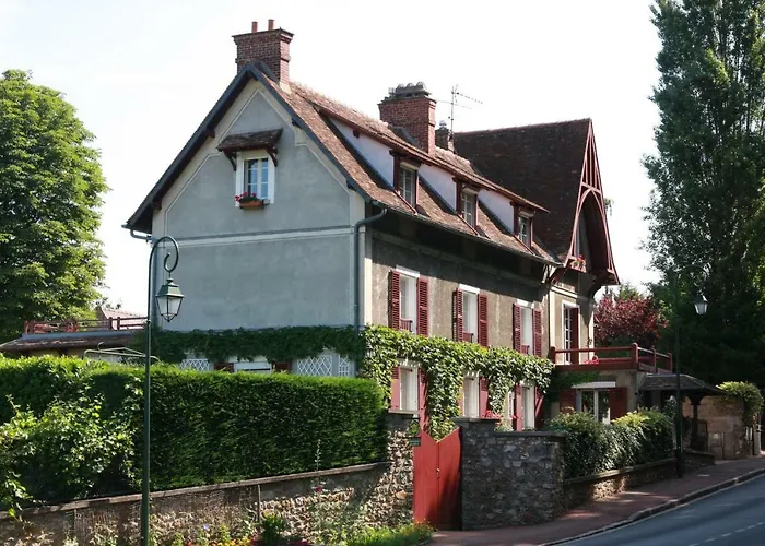 Bed and breakfast La Thuilerie - Maison D'hotes 3*